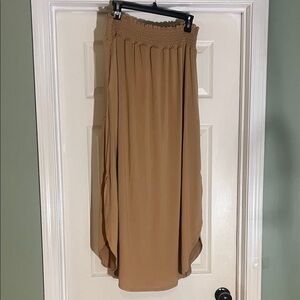 Elegant Tan Women's Skirt